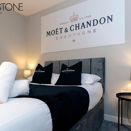Champagne House - 4 Bed Property Plus 2 Sofa Beds By Bpne Darlington  Eksteriør bilde